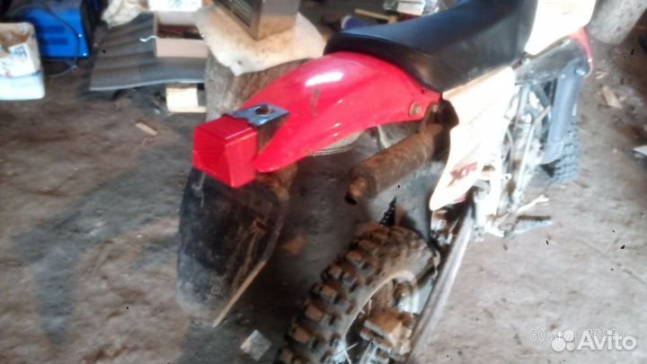 Фонарь задний стопсигнал габарит honda CRM 80