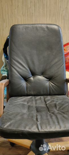 Офисное Кожанное кресло