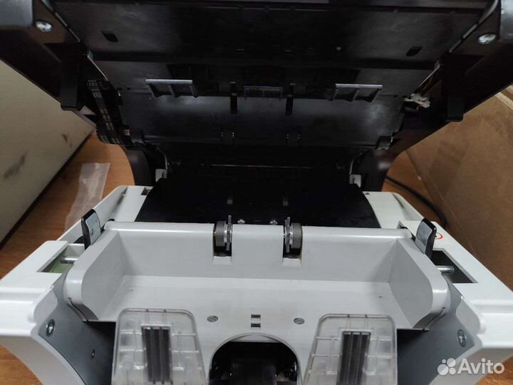 Счетчик банкнот Magner 175FF