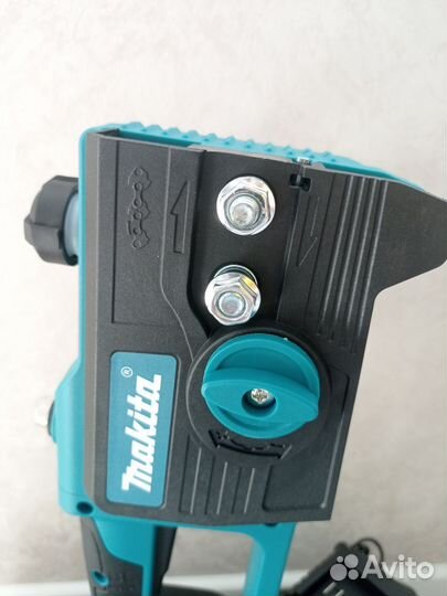 Цепная пила аккумуляторная Makita 12 дюймов