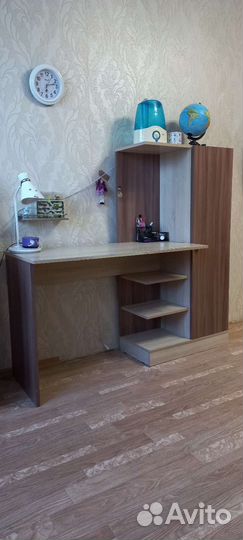 Письменный стол