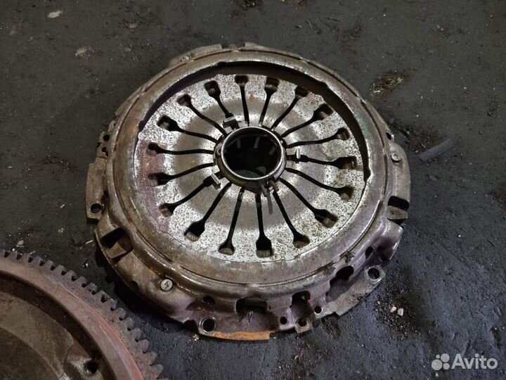 Маховик одномас. + сцепление D-235 Ивеко Дейли