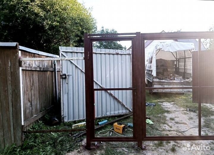 Откатные ворота с калиткой