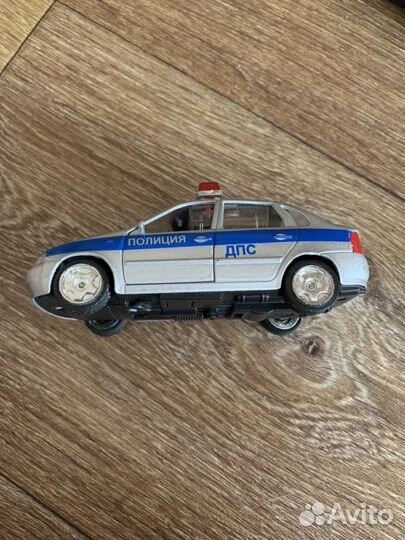 Металлические машинки