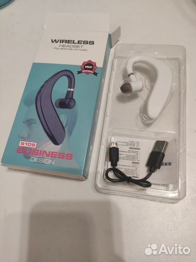 Новая Bluetooth гарнитура на одно ухо - 3 цвета