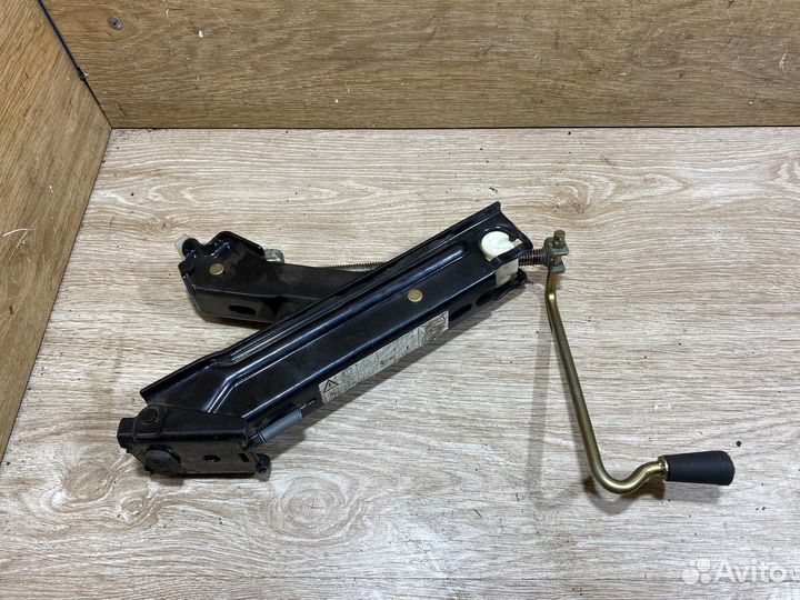 Домкрат штатный Peugeot 206 Арт. 77501