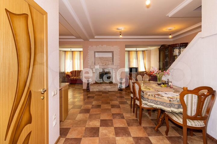 Дом 191,4 м² на участке 14,9 сот.