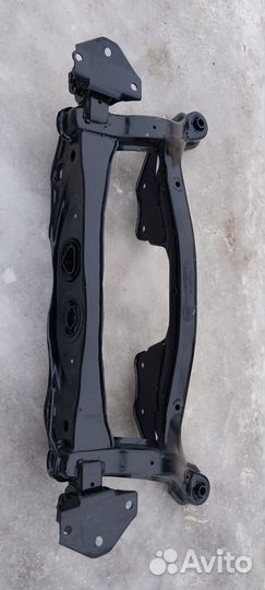 Подрамник задний Toyota Highlander