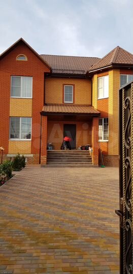 Дом 350 м² на участке 10 сот.