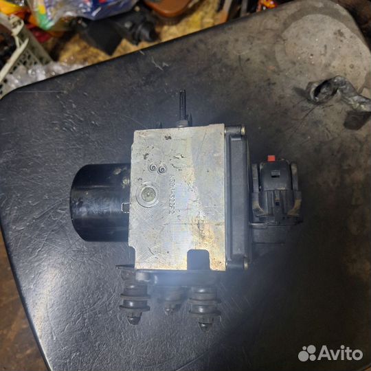 Блок ABS VW Passat B6