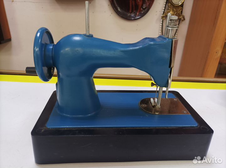 Детская швейная машинка, дшм-1. Стол +2 стула