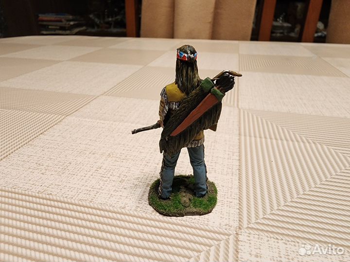 Оловянная миниатюра. Дикий запад. Апач