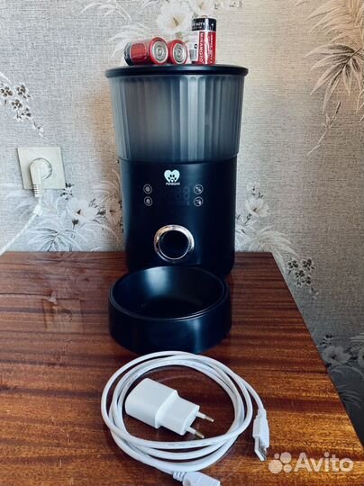 Автоматическая кормушка для животных