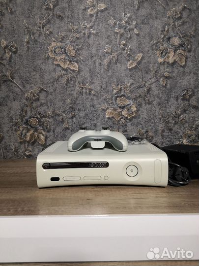 Xbox 360 прошитый freeboot HDD 250 гб