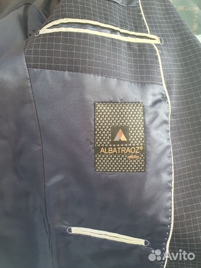 Костюм классический