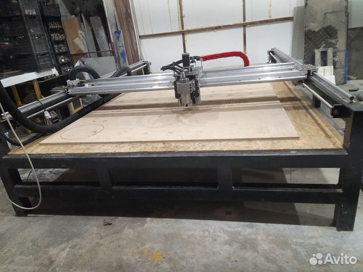 Большой фрезерный станок с чпу по дереву бу