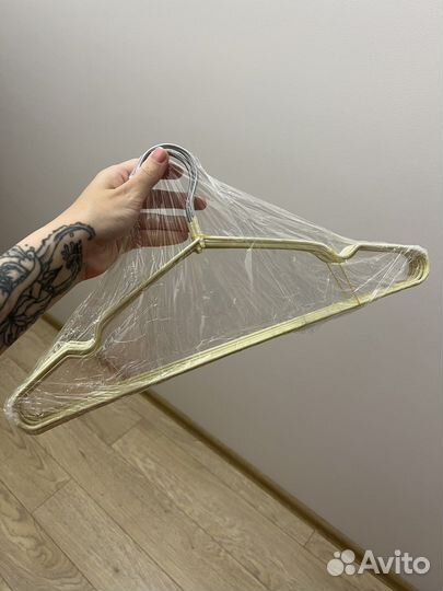 Вешалки плечики металлические прорезиненные