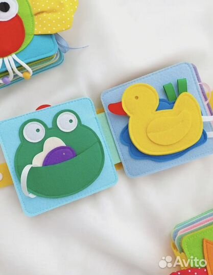 Развивающая книга из фетра на липучках