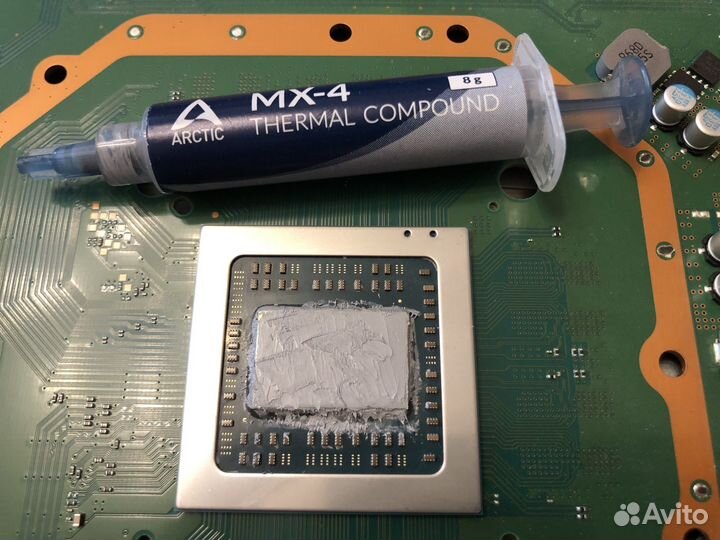 PS4 Pro 1Tb + 2 новых джойстика и много игр