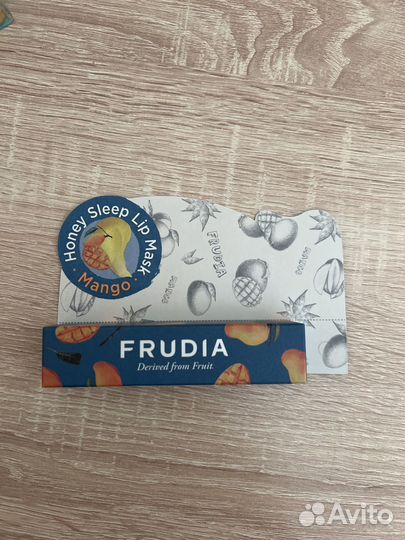 Новая косметика пакетом Vivienne Sabo и др