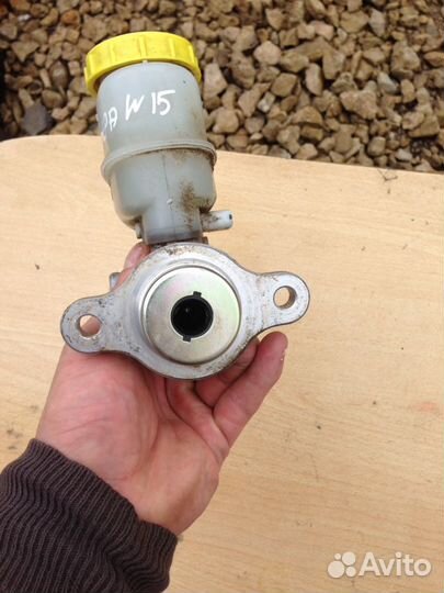 Главный тормозной цилиндр Nissan Almera N15