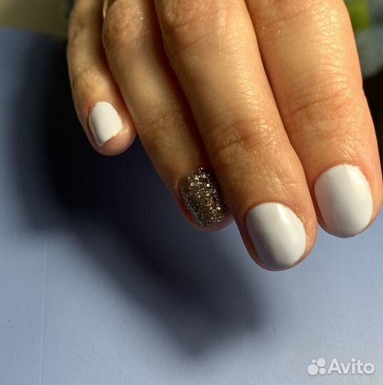 Модель на маникюр
