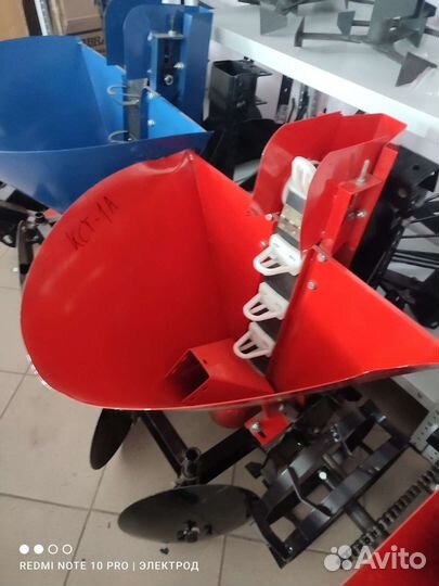 Картофелесажалка для мотоблока