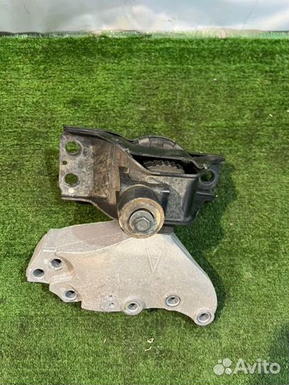 Подушка двигателя Nissan Serena GFC27 MR20(DD)