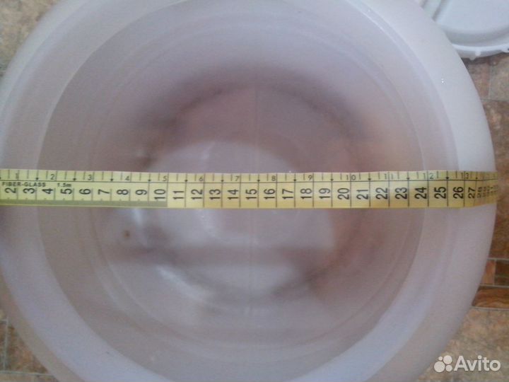 Бак пластиковый пищевой с крышкой