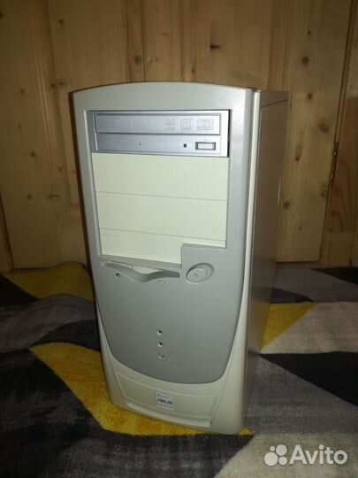 Системный блок ретро на windows 98