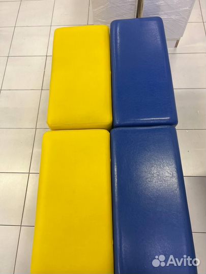 Банкетка,пуфик