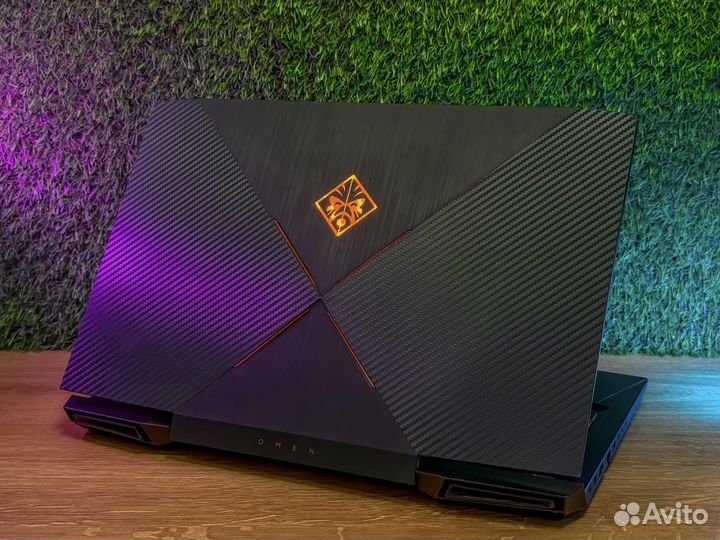 Игровой ноутбук HP omen i7 + 1050