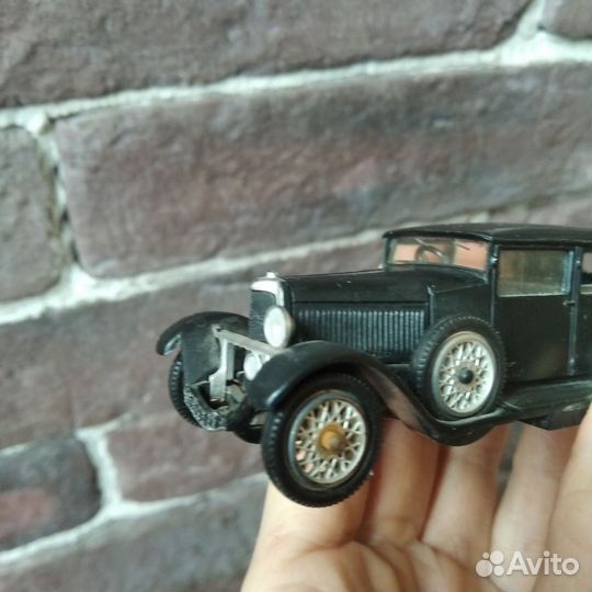 Модель авто черный Panhard 35CV 1927 год