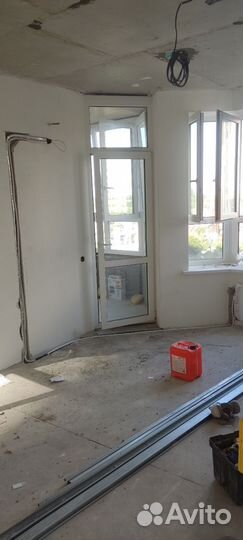 Установка сплит-систем и вентиляции,закладка трасс