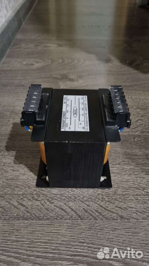 Понижающий трансформатор SEL Япония 100в