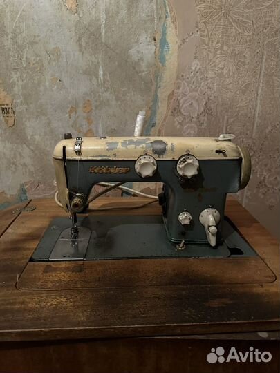 Швейная ножная машинка кехлер