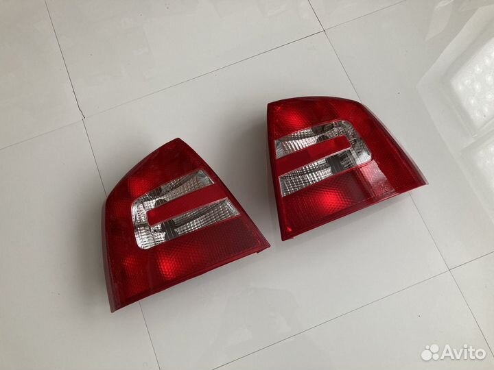 Комплект фонарей на Skoda Octavia (А5) 2004-2008