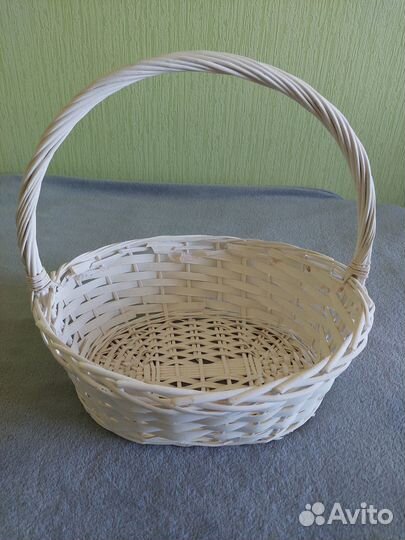 Корзина плетеная.Новая