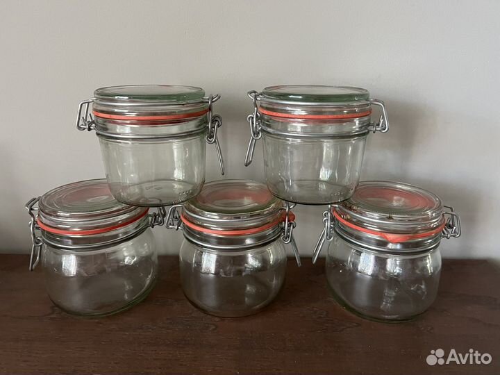 Герметичные стеклянные емкости для круп и орешков