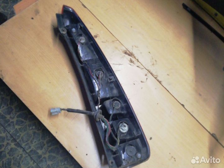 Задний левый фонарь Honda H-RV