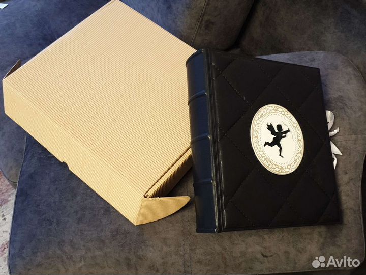 Кожаный фотоальбом новый в коробке