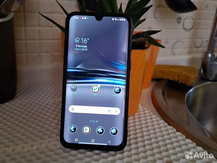 Samsung Galaxy A40, 4/64 ГБ