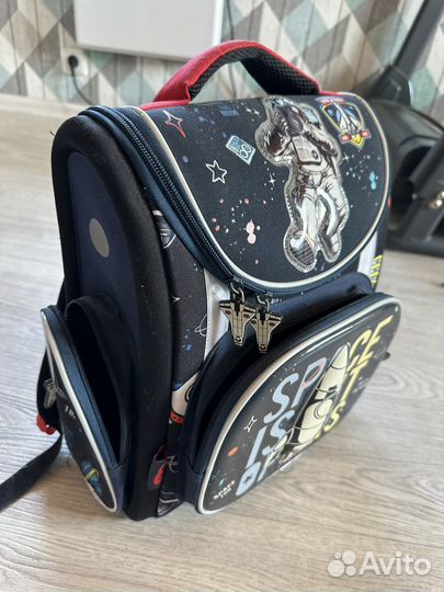 Рюкзак школьный для начальной школы