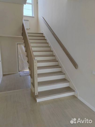 Лестница для офиса