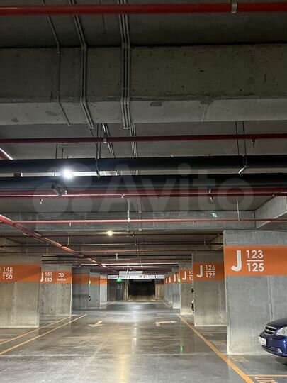 Машиноместо, 13 м²