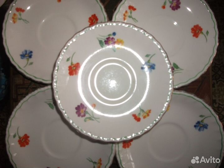 Блюдца англия.индонезия и формочки для выпекания