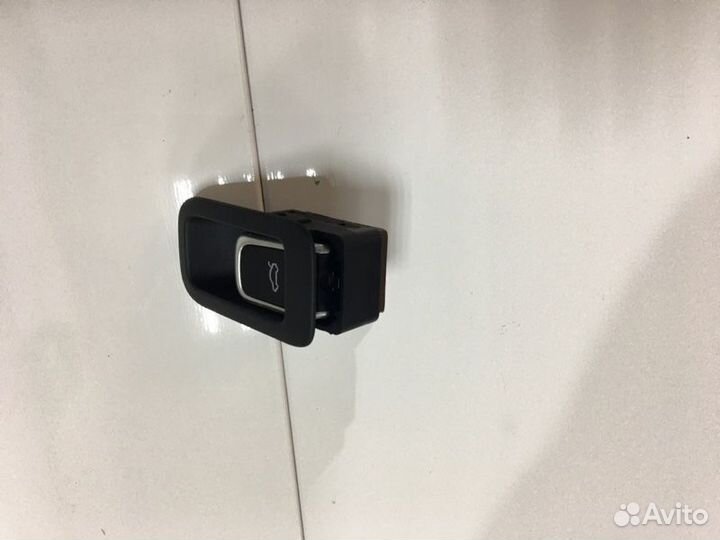 Кнопка открывания багажника Audi Q5 8R 2013
