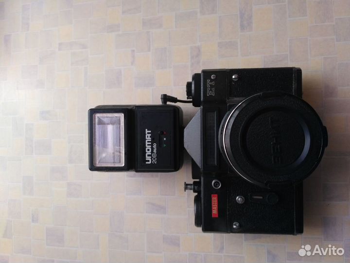 Фотоаппарат zenit ET с вспышкой