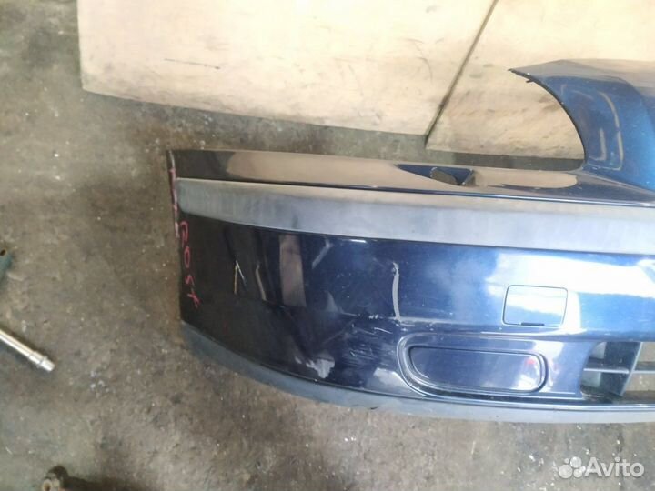 Бампер передний Volvo V70