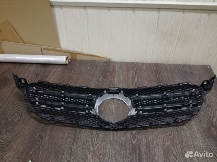 Решетка радиатора original Mercedes W205 C-Class